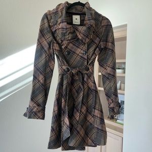 Chic plaid jacket 🧥